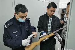大楚网武汉爆料热线举报有奖！武汉近一年缴枪440支警方再次公布涉枪涉爆线索举报电话